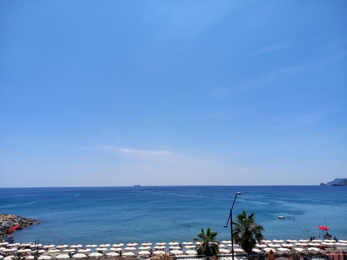 Tramonto Sul Mare - Sea Suite Savona Eksteriør billede