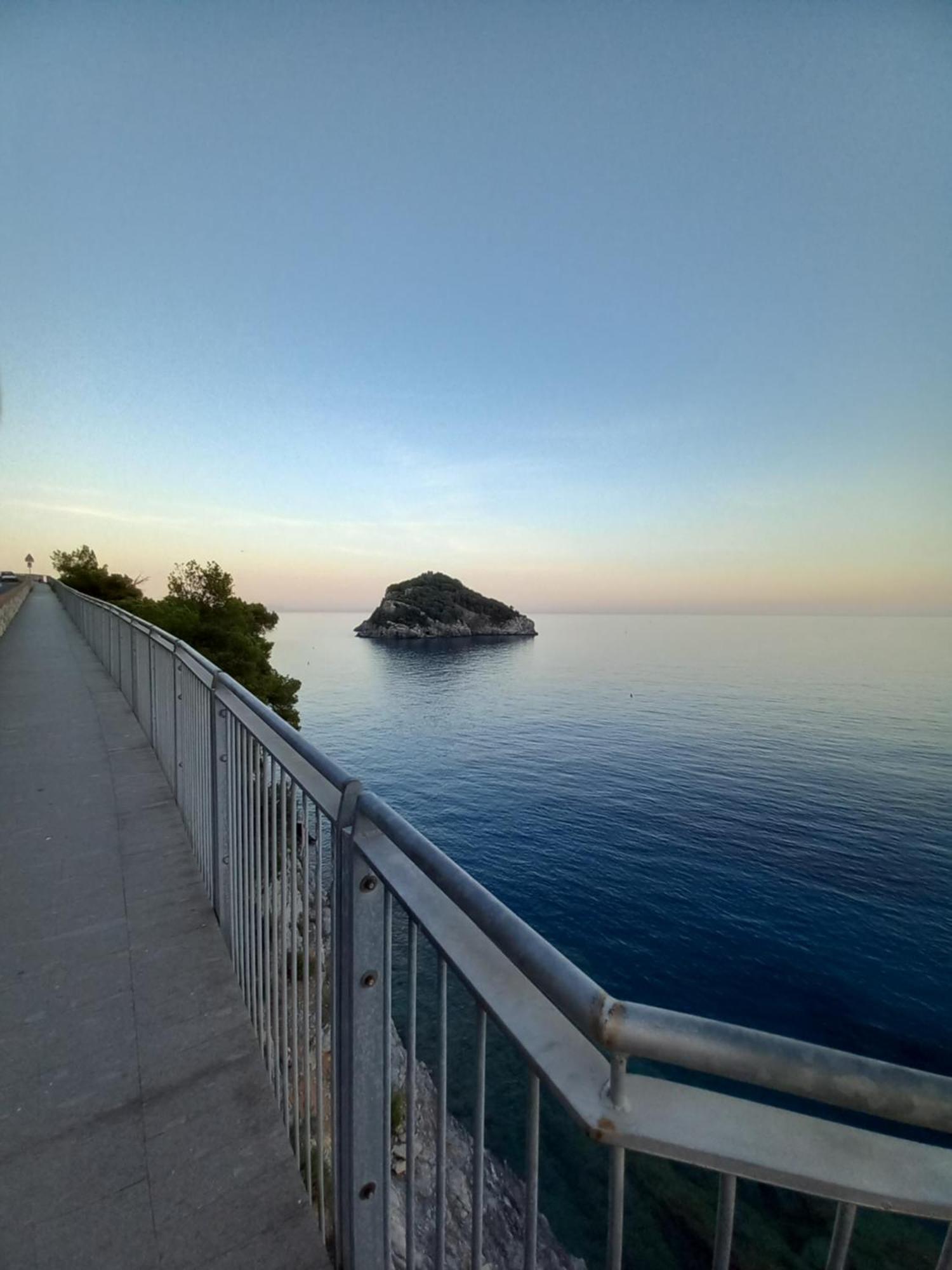 Tramonto Sul Mare - Sea Suite Savona Eksteriør billede