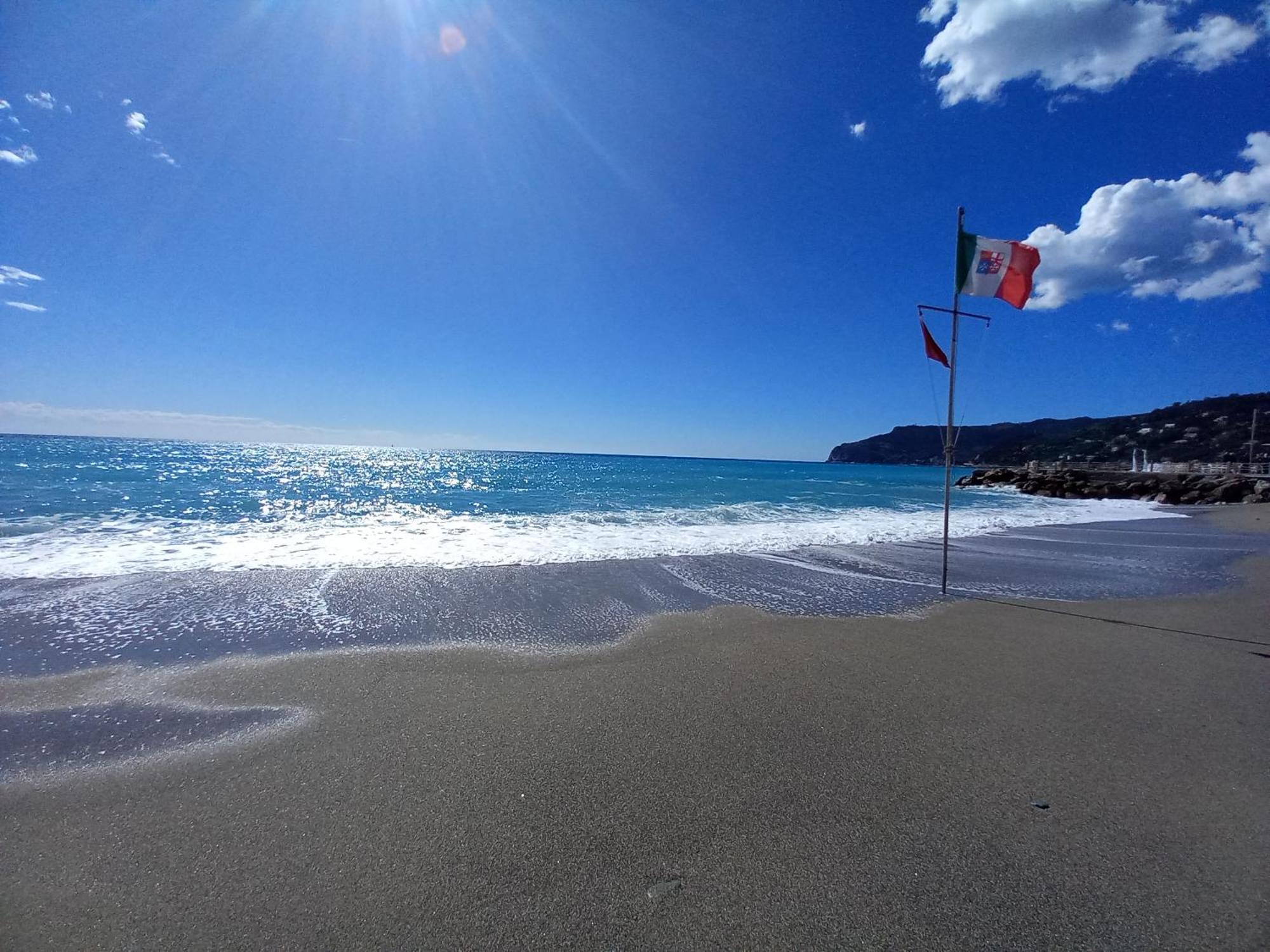 Tramonto Sul Mare - Sea Suite Savona Eksteriør billede